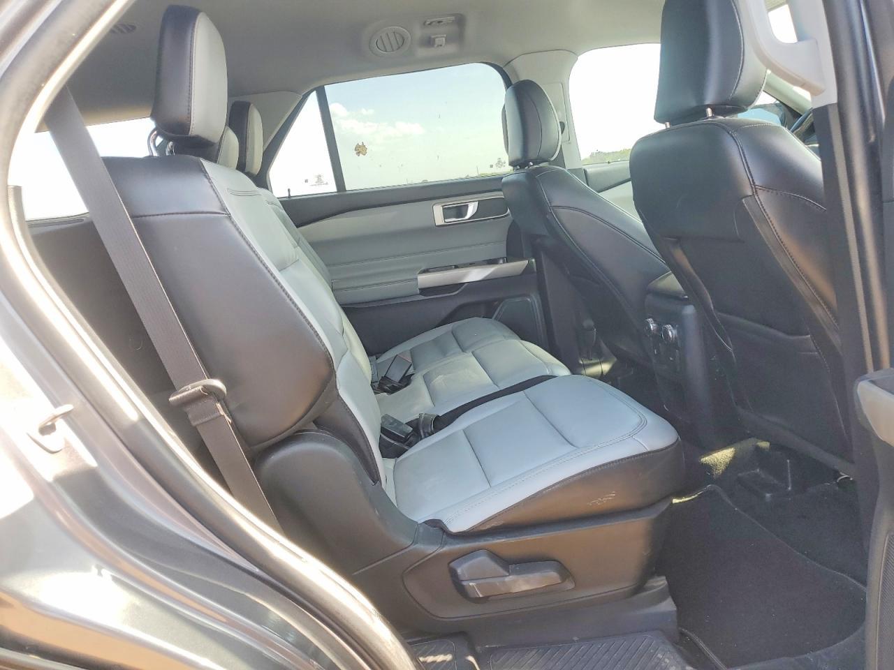 2021 Ford Explorer Xlt - zdjęcie 11