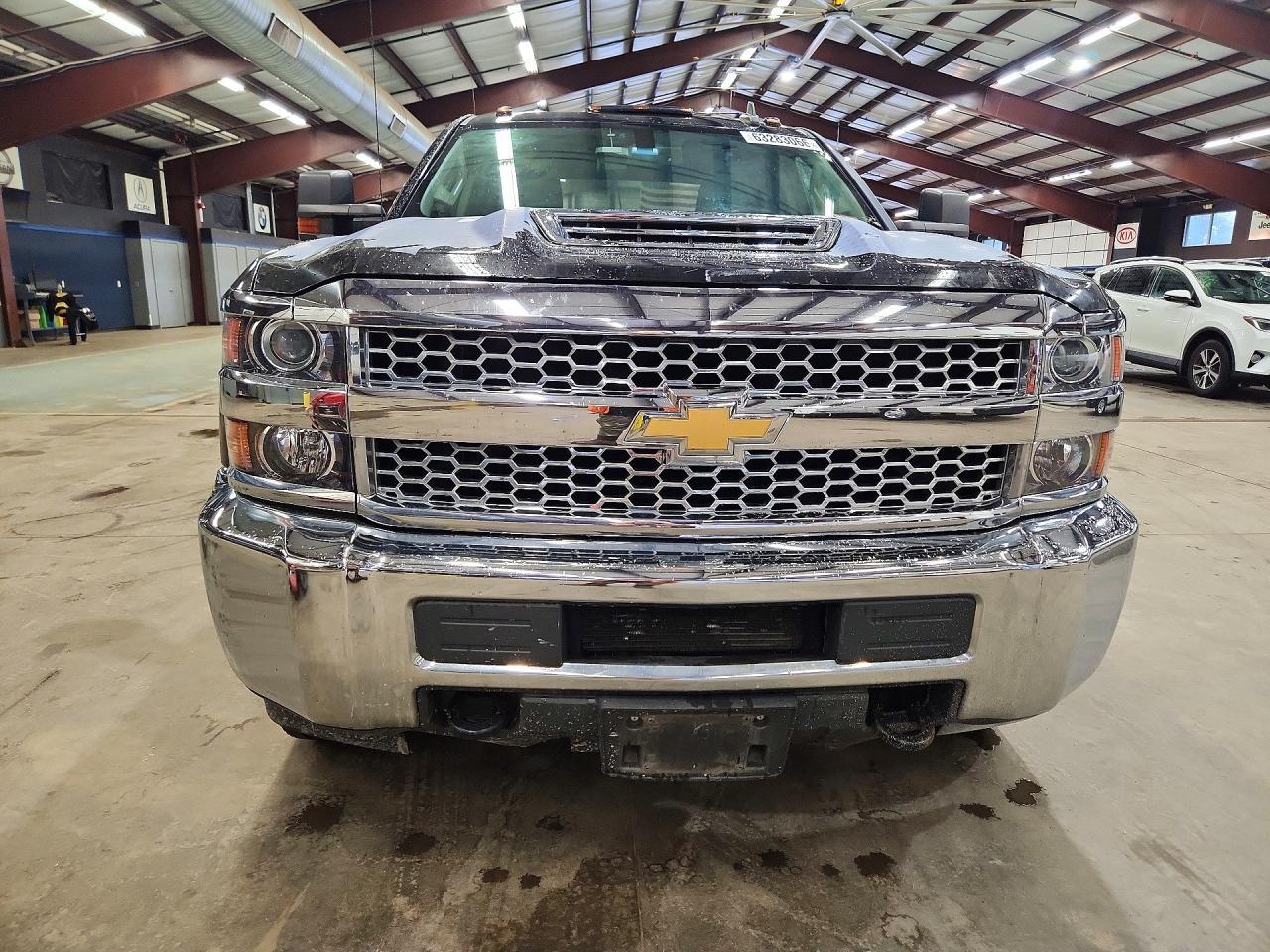 2019 Chevrolet Silverado K3500 - zdjęcie 5