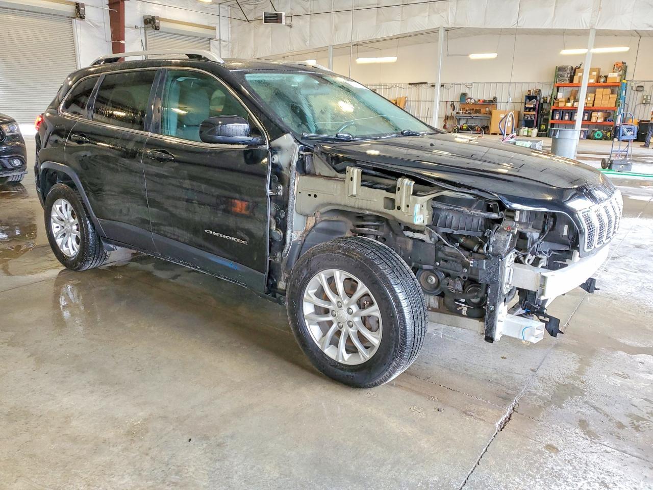 2019 Jeep Cherokee Latitude - zdjęcie 4