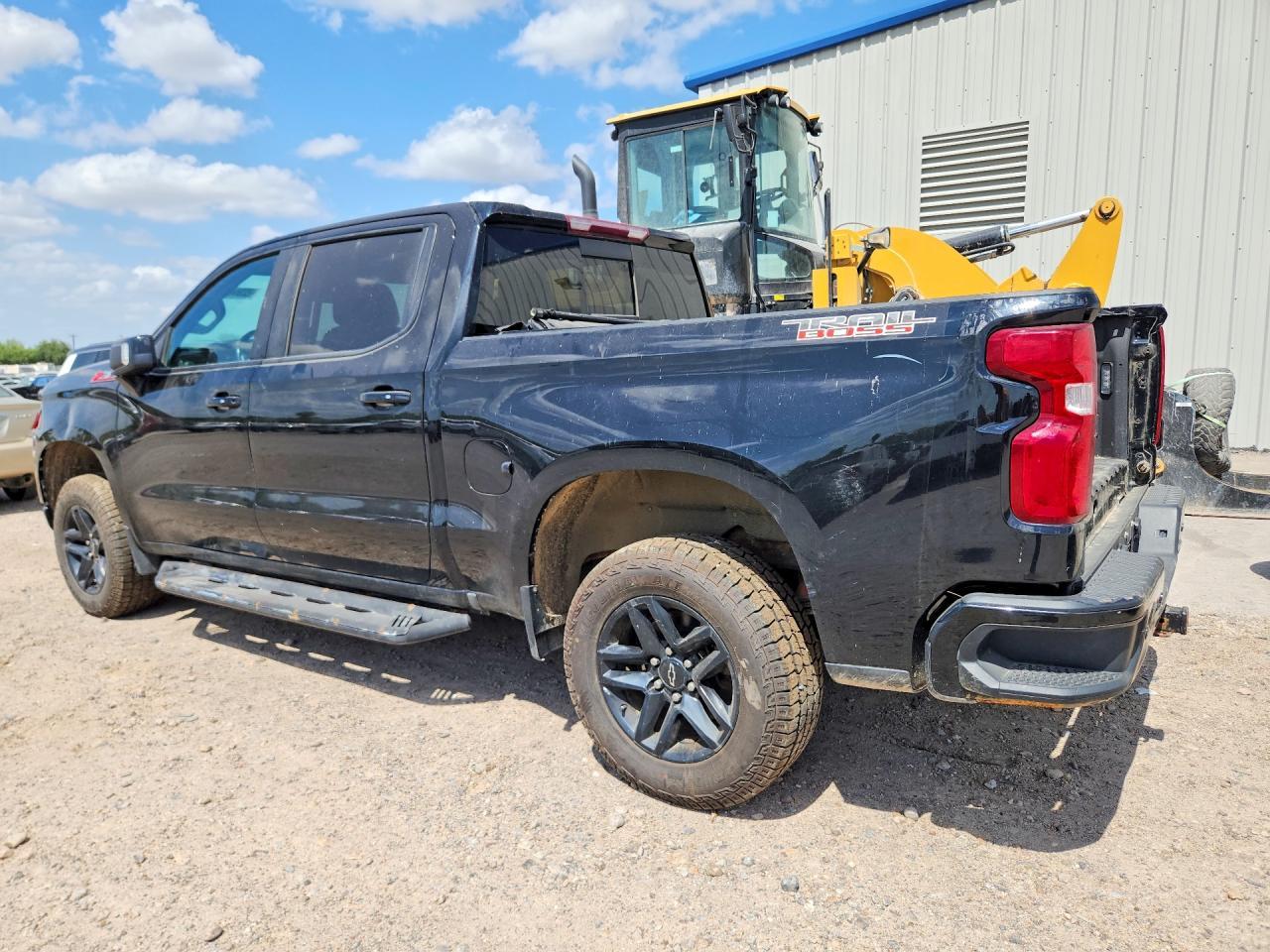 2019 Chevrolet Silverado K1500 Lt Trail Boss - zdjęcie 2