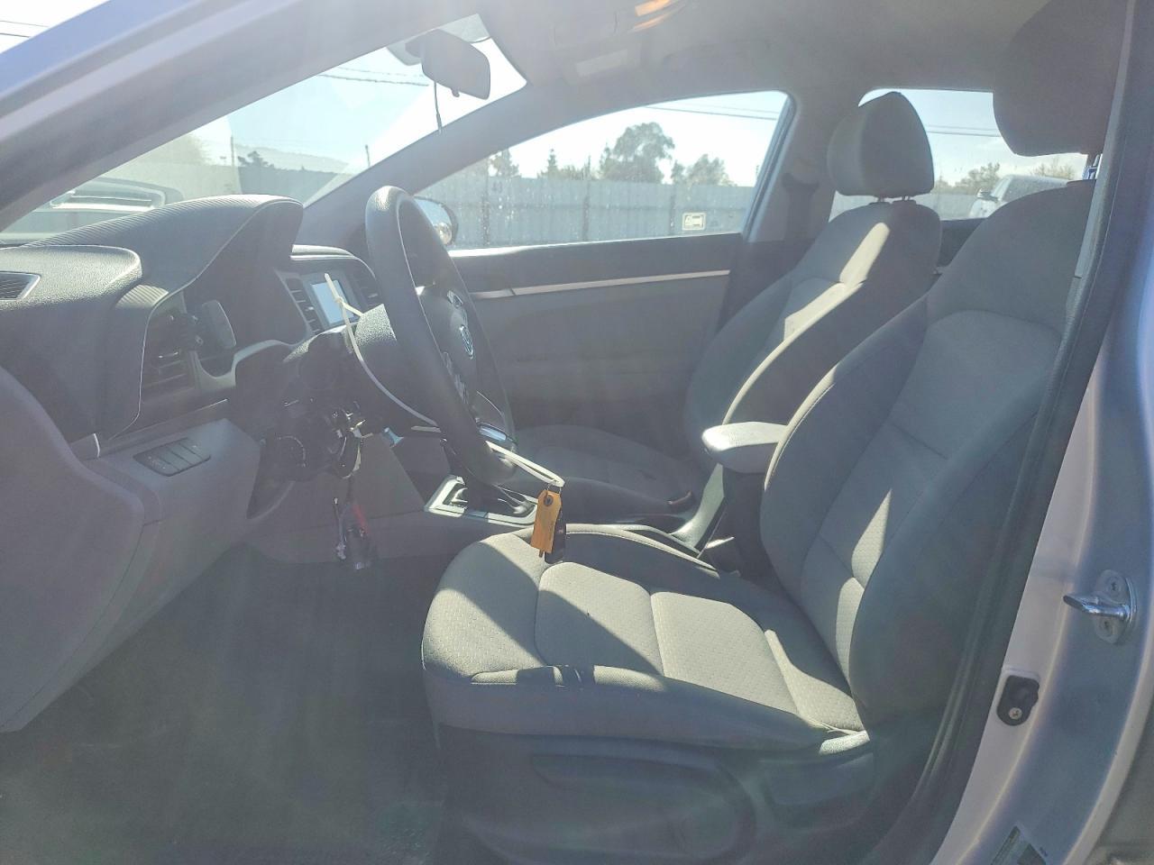 2019 Hyundai Elantra Se - zdjęcie 7