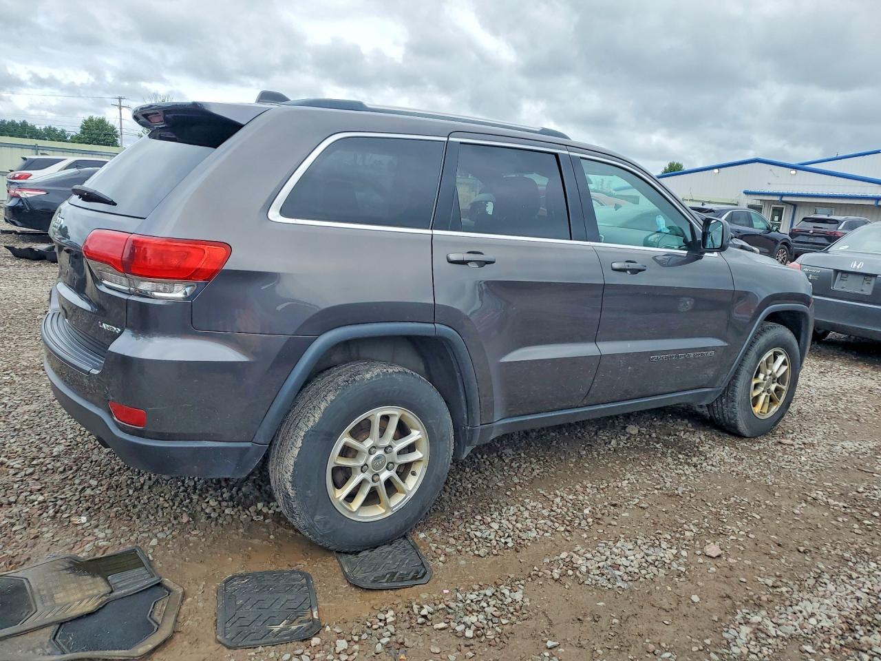 2019 Jeep Grand Cherokee Laredo - zdjęcie 3