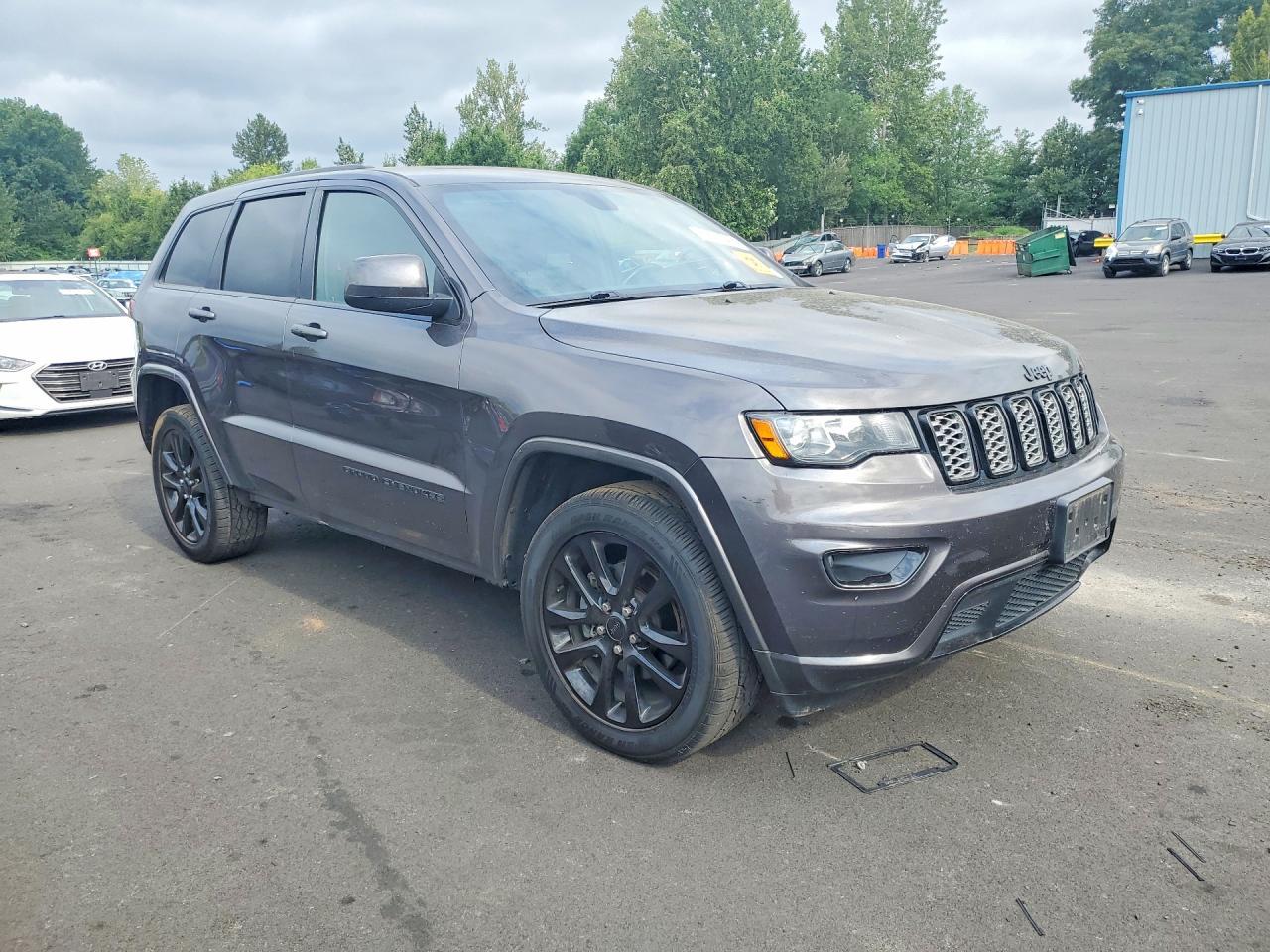 2020 Jeep Grand Cherokee Laredo - zdjęcie 4