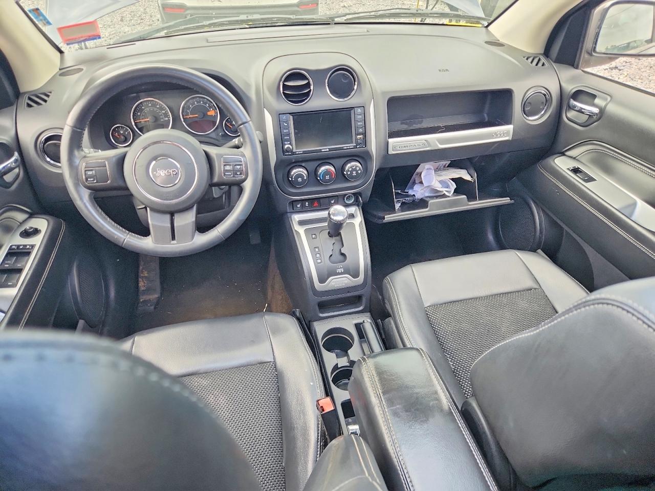 2014 Jeep Compass Latitude - zdjęcie 8