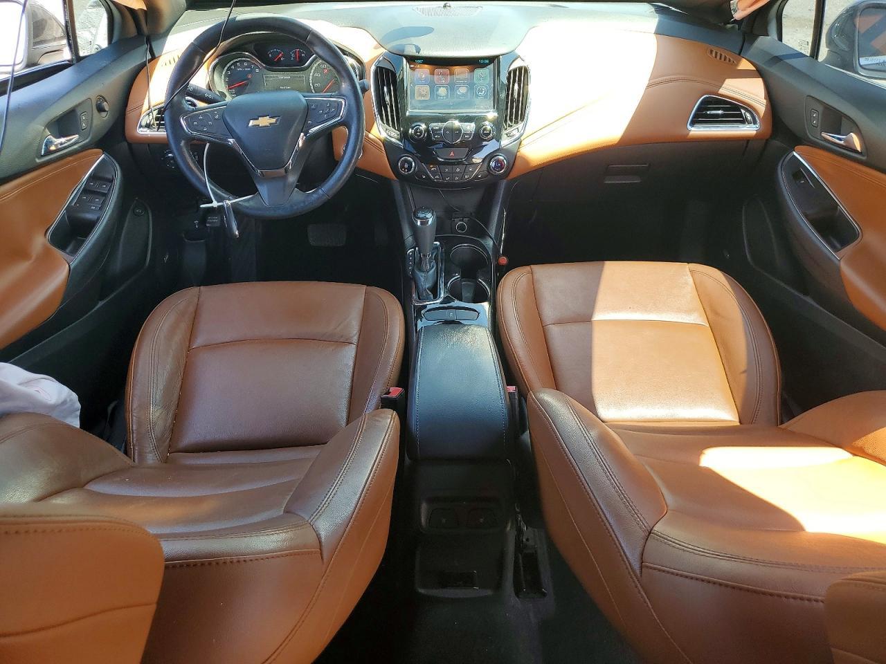 2018 Chevrolet Cruze Premier - zdjęcie 8