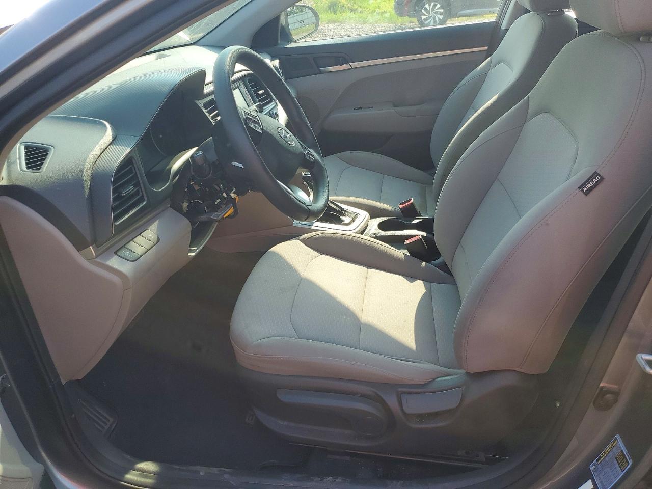 2019 Hyundai Elantra Se - zdjęcie 7
