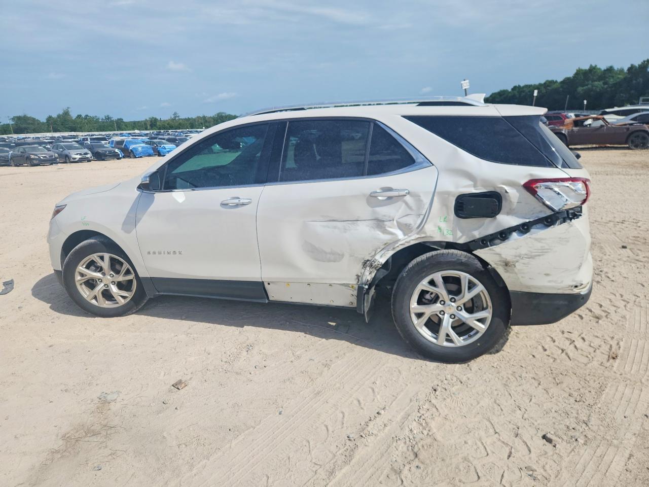 2021 Chevrolet Equinox Premier - zdjęcie 2