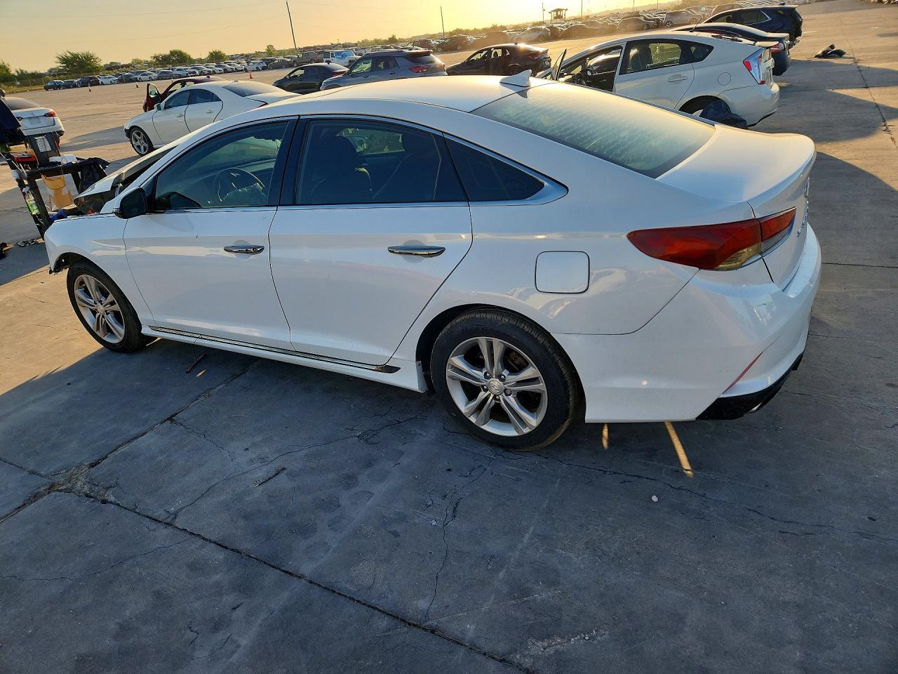 2018 Hyundai Sonata Sport - zdjęcie 2