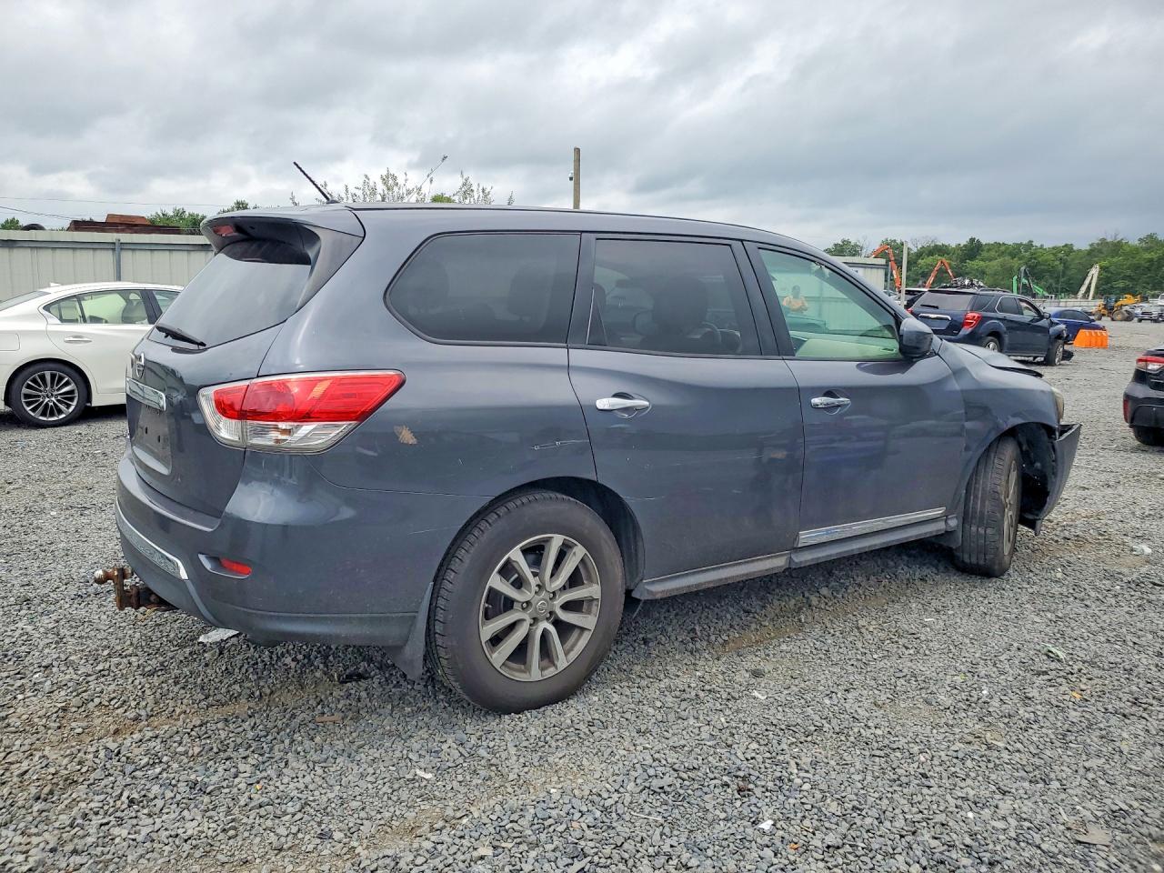 2014 Nissan Pathfinder S - zdjęcie 3