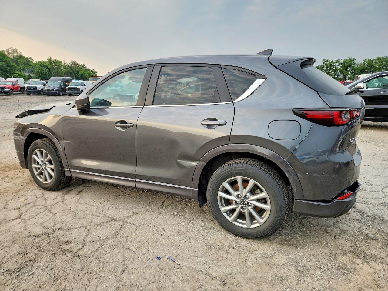 2025 Mazda Cx-5 Preferred - zdjęcie 2