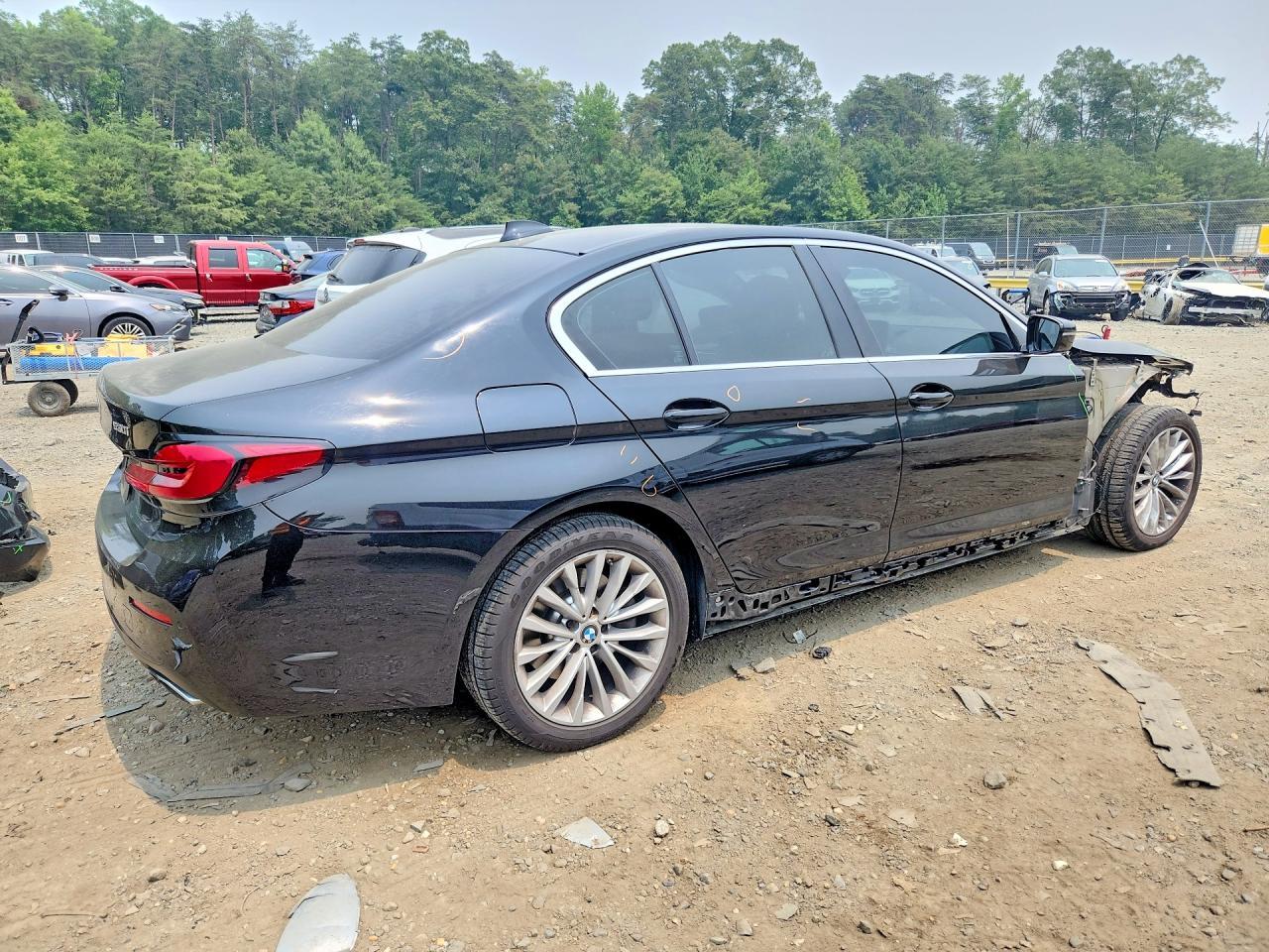 2021 BMW Seria 5 530i - zdjęcie 3