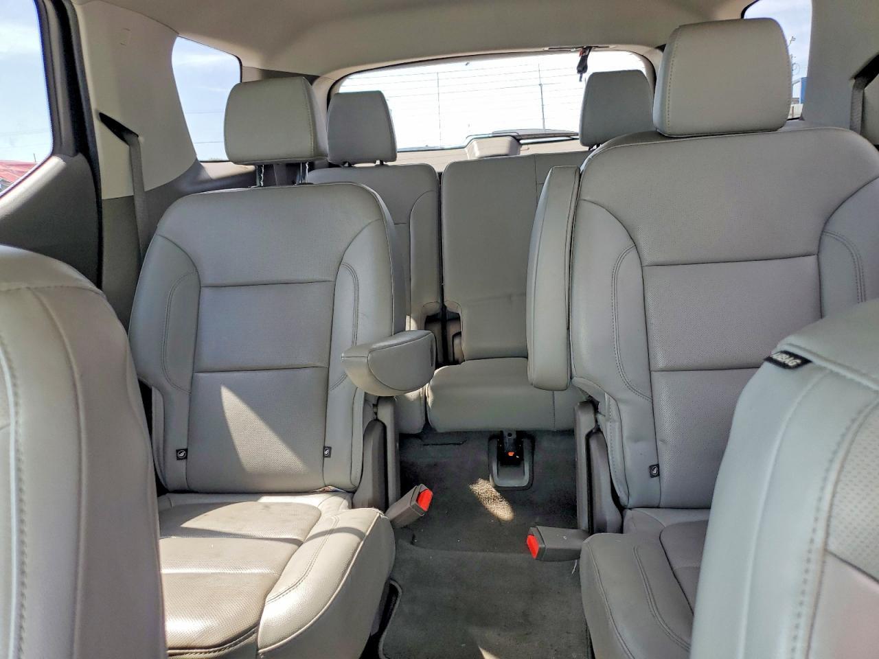 2019 Chevrolet Traverse Premier - zdjęcie 10