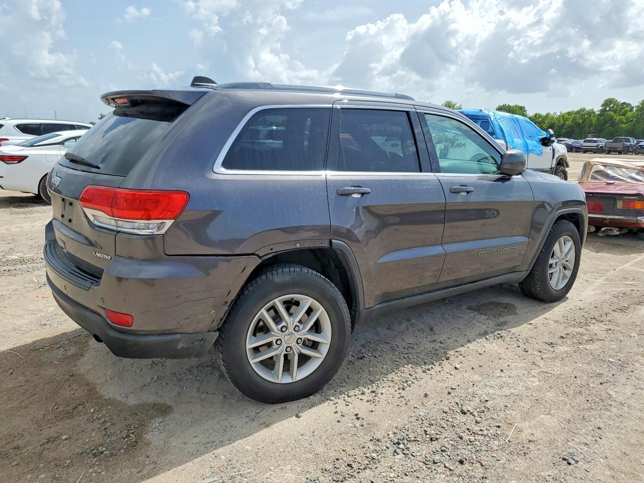 2017 Jeep Grand Cherokee Laredo - zdjęcie 3