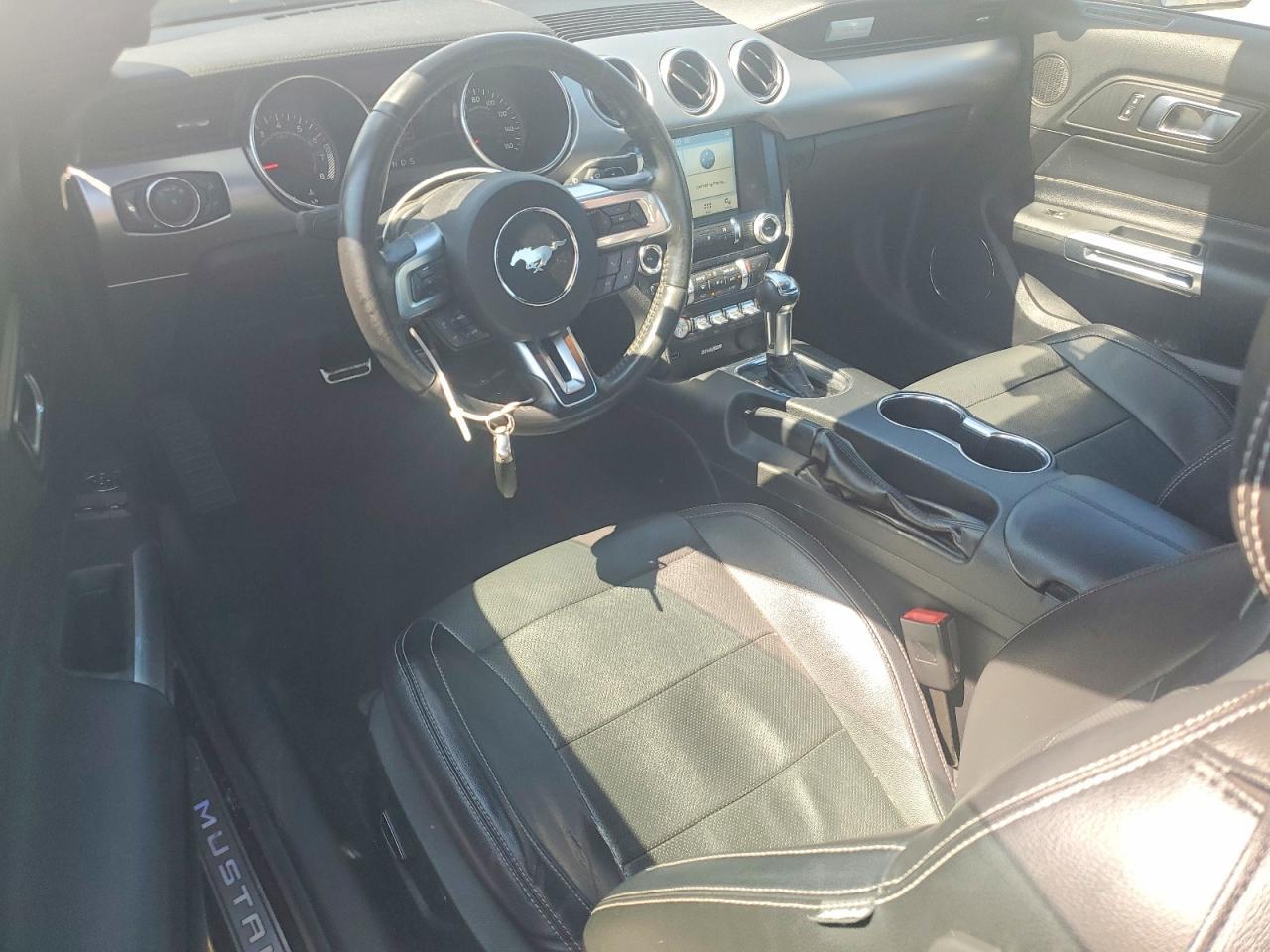 2018 Ford Mustang - zdjęcie 8