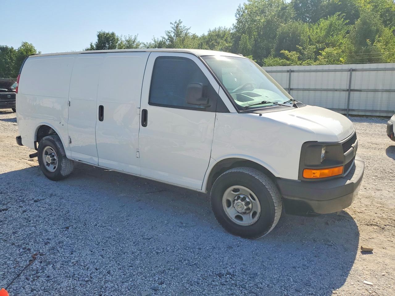 2015 Chevrolet Express G2500 - zdjęcie 4