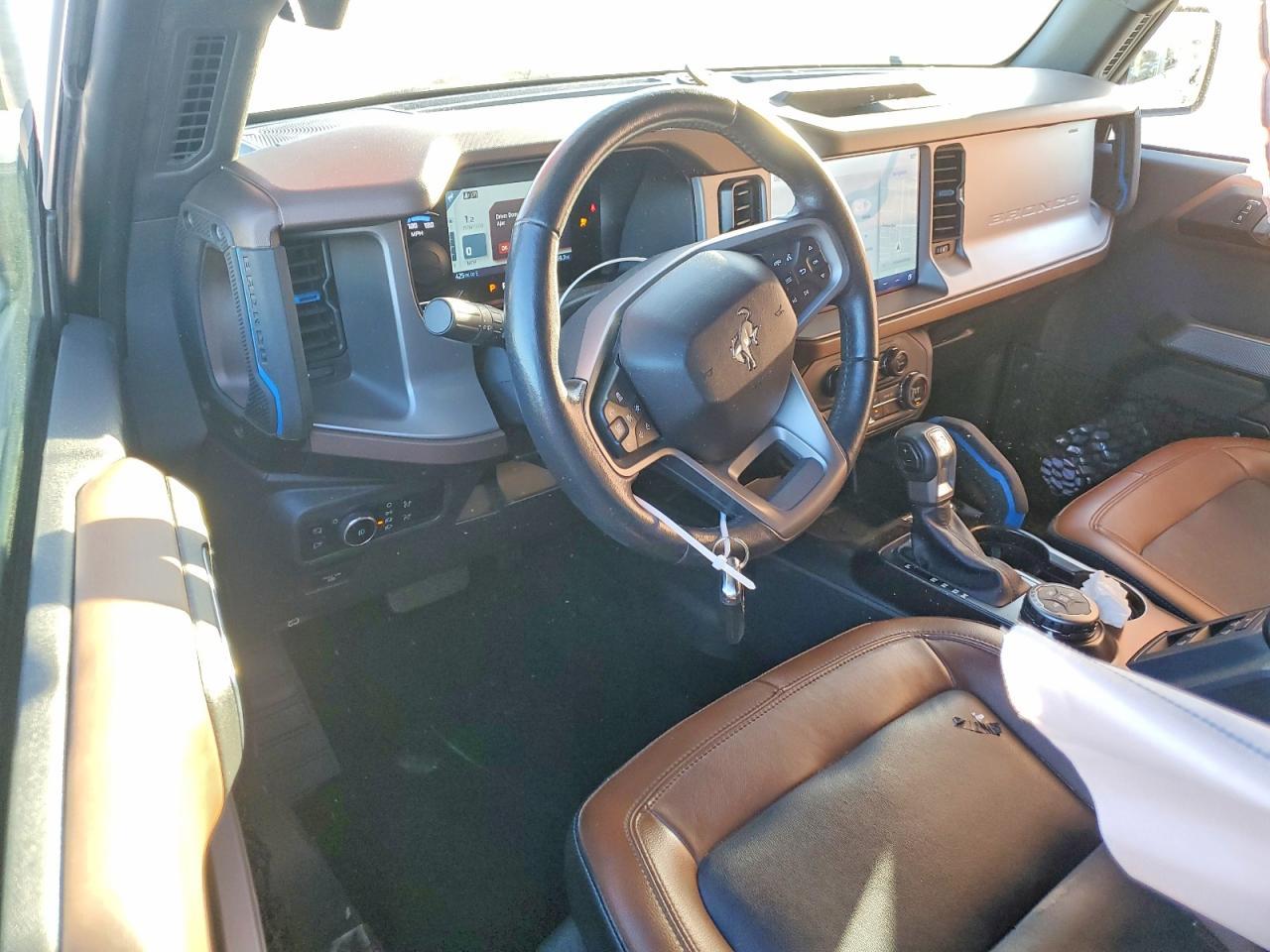 2023 Ford Bronco Base - zdjęcie 8