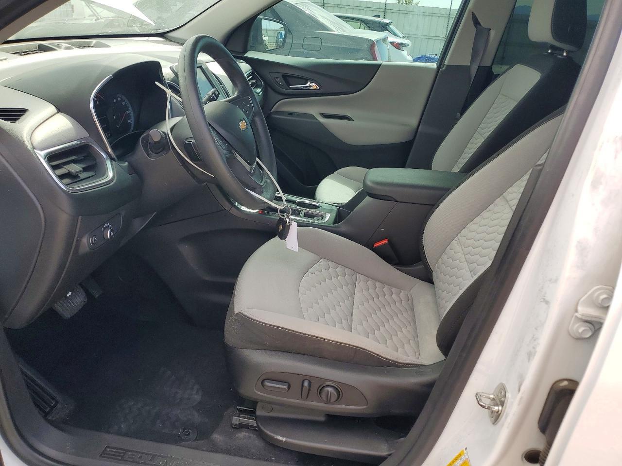 2021 Chevrolet Equinox Ls - zdjęcie 7