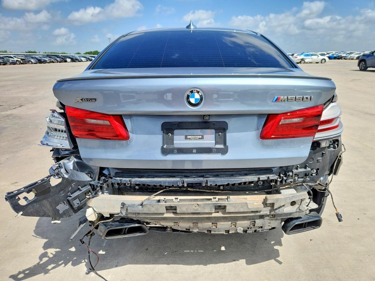 2018 BMW Seria 5 M550i - zdjęcie 6