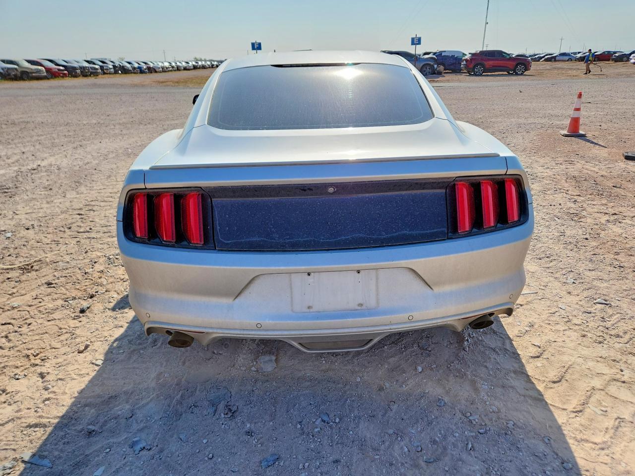 2016 Ford Mustang - zdjęcie 6