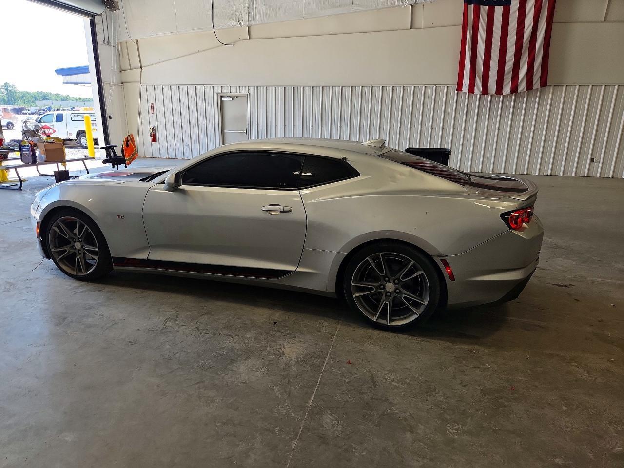 2019 Chevrolet Camaro Ls/Lt - zdjęcie 2
