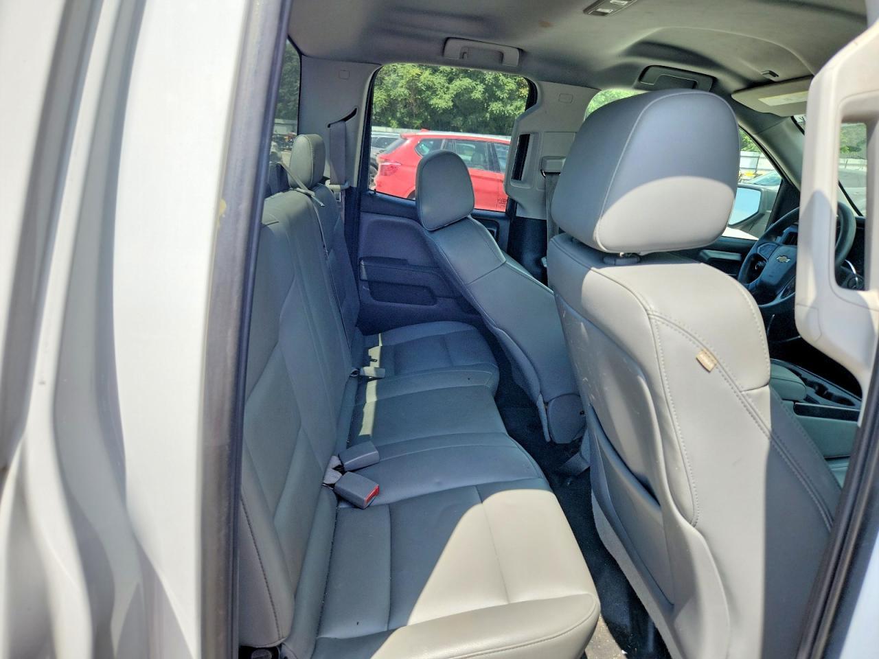 2015 Chevrolet Silverado C1500 - zdjęcie 10