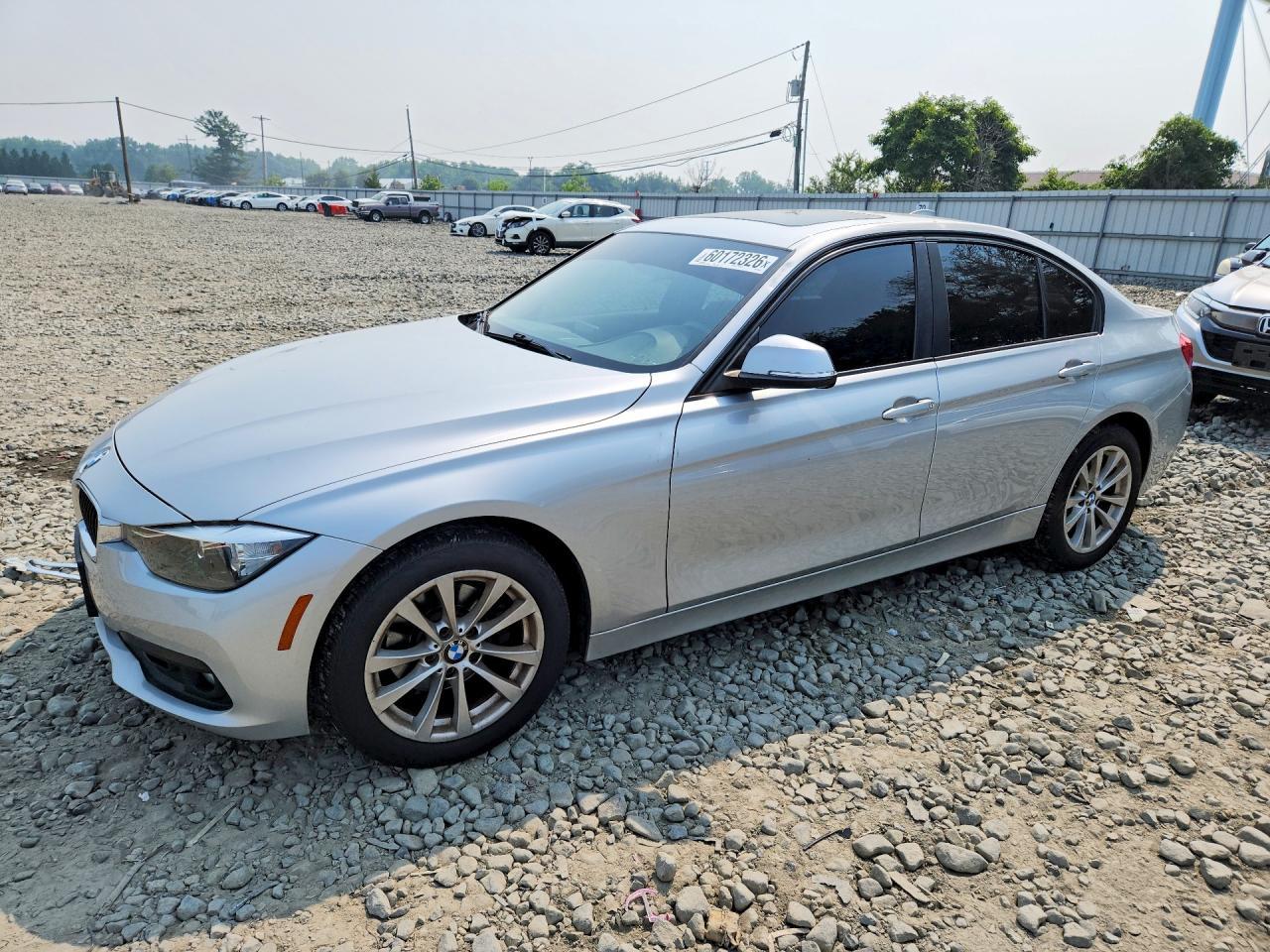 2016 BMW Seria 3 320i - zdjęcie główne