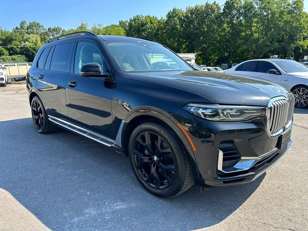 2021 BMW X7 xDrive40I - zdjęcie 4