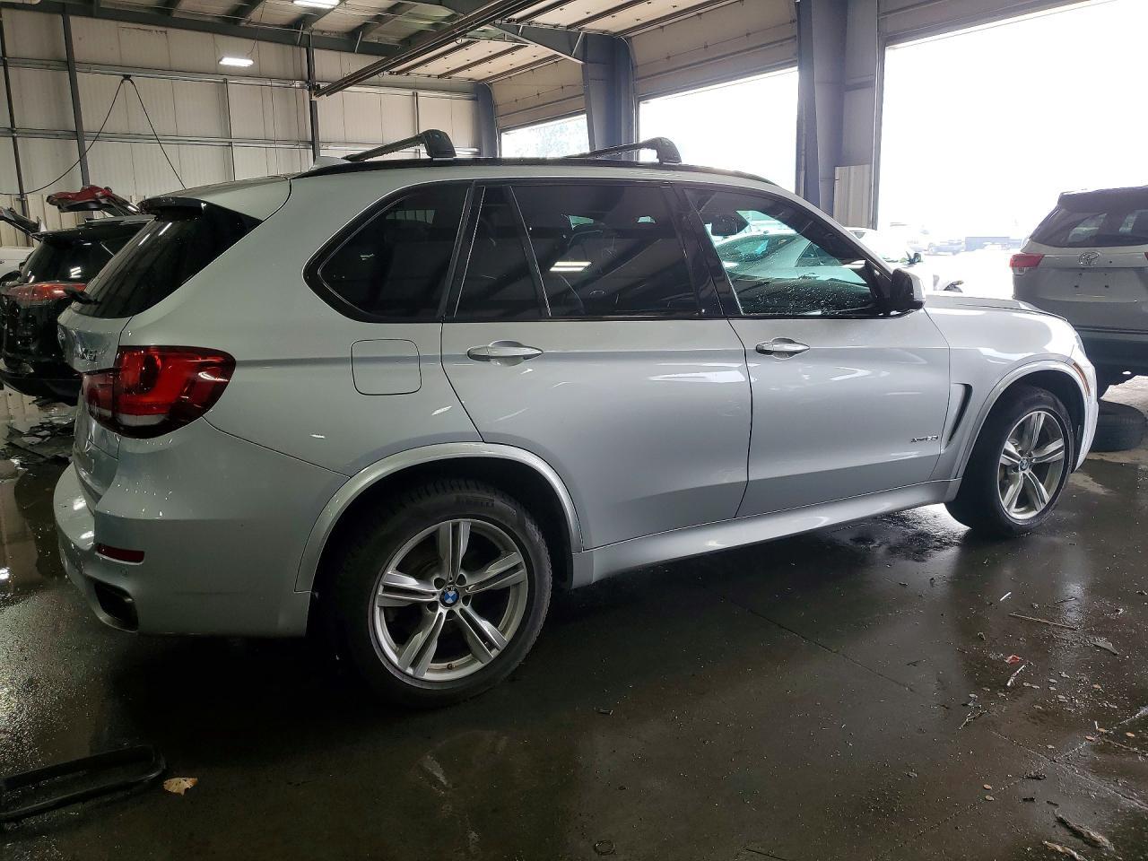 2015 BMW X5 xDrive50I - zdjęcie 3