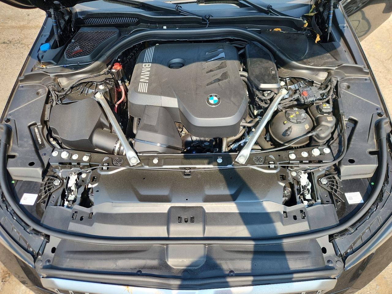 2025 BMW Seria 5 530i - zdjęcie 11