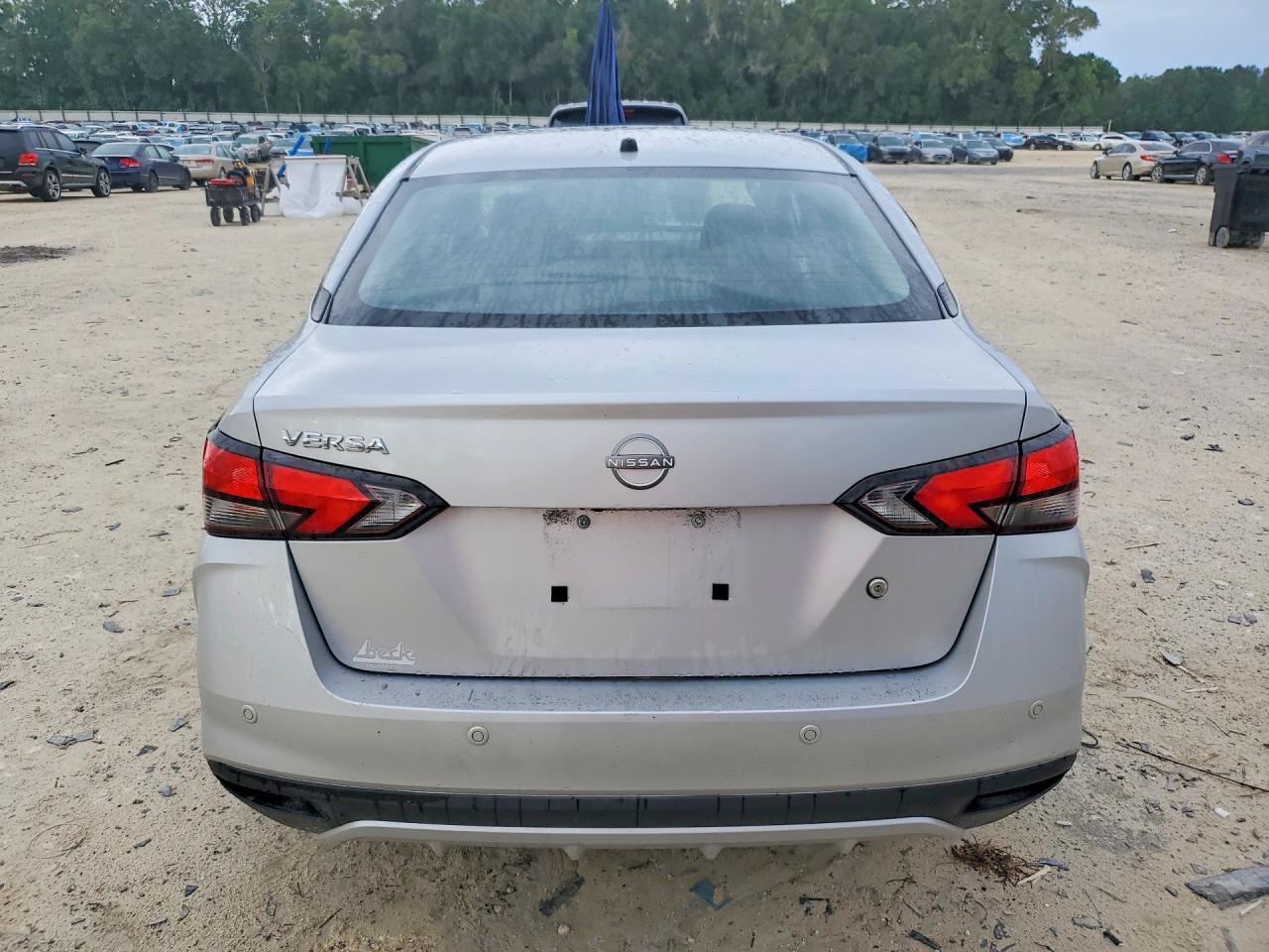 2025 Nissan Versa S - zdjęcie 6