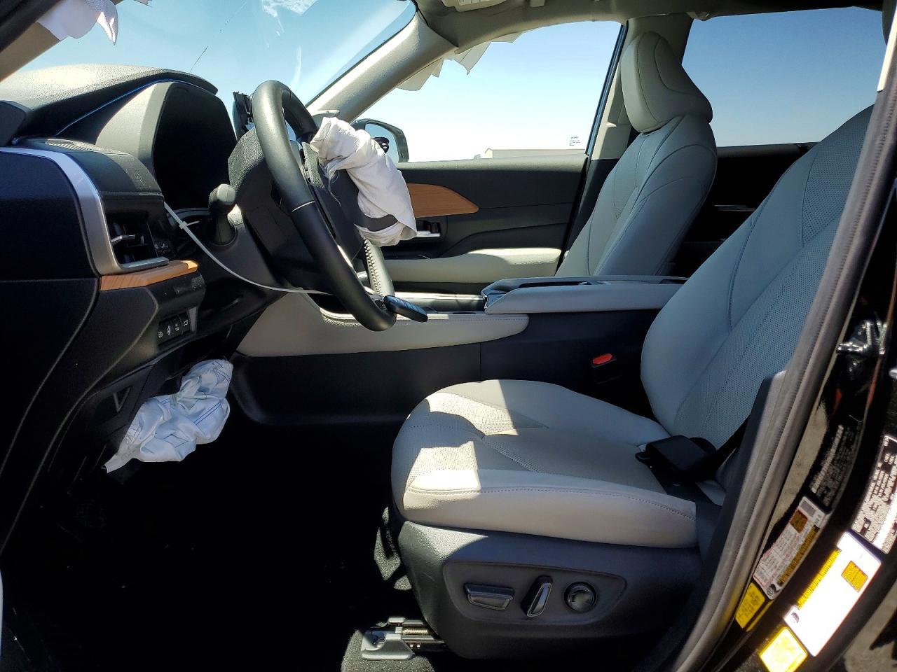 2025 Toyota Grand Highlander Hybrid Limited - zdjęcie 7