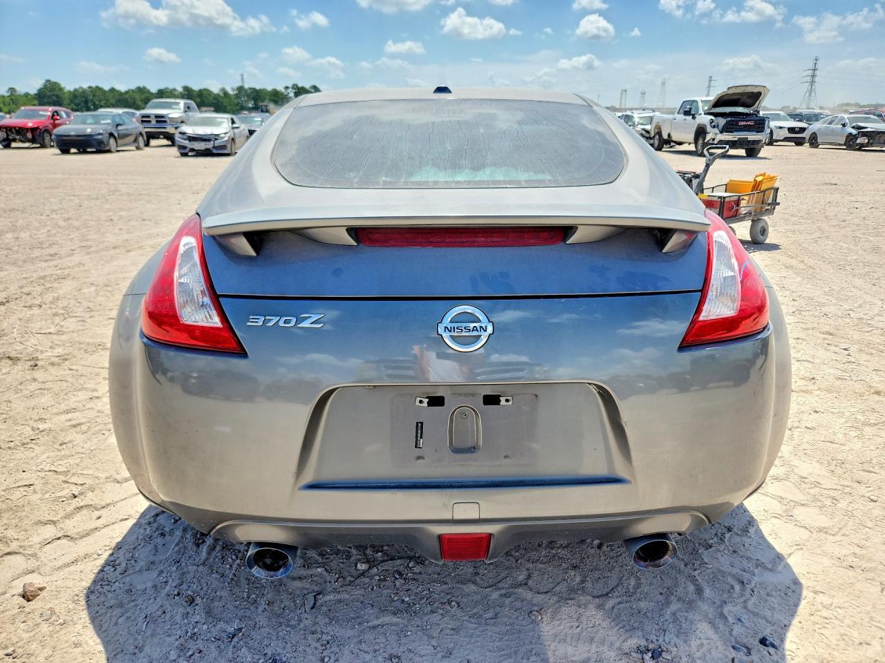 2014 Nissan 370Z Touring - zdjęcie 6