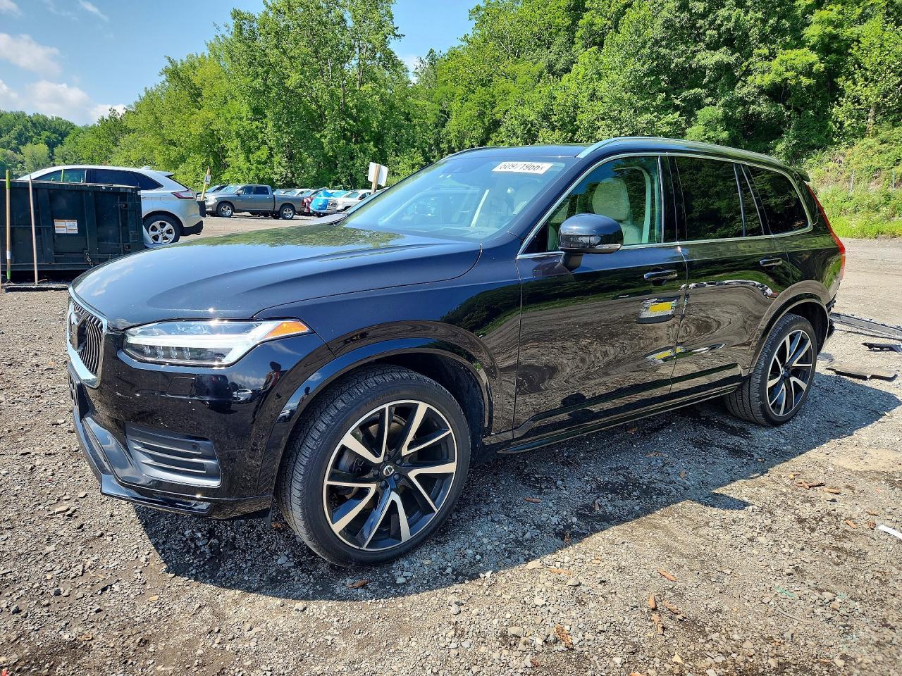 2021 Volvo Xc90 T6 Momentum - zdjęcie główne