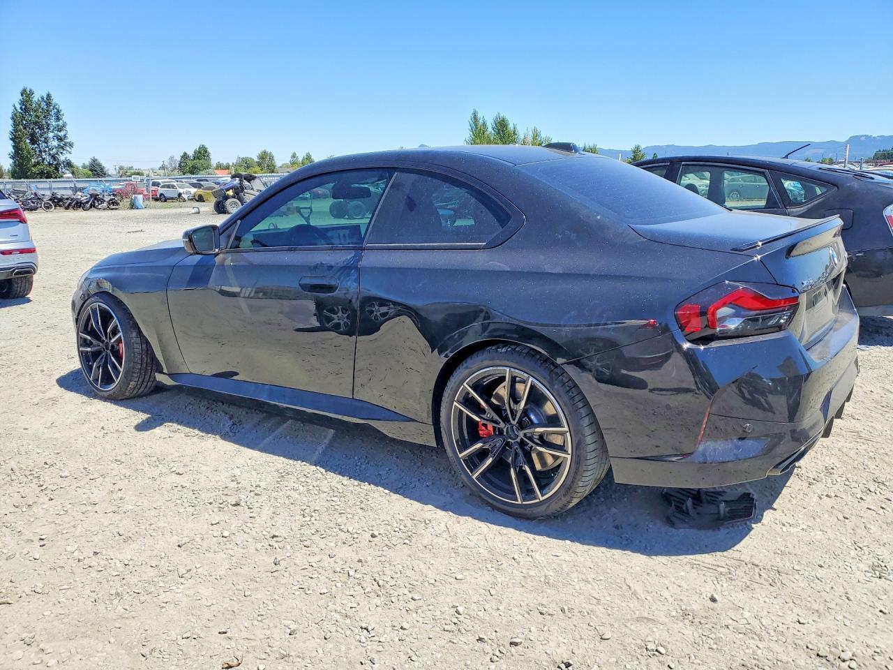 2026 BMW M240Xi - zdjęcie 2