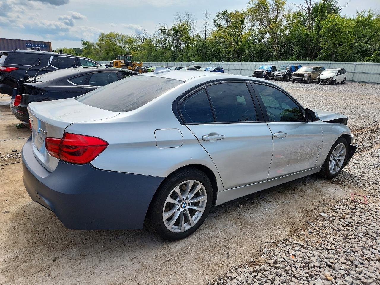 2016 BMW 320 Xi - zdjęcie 3