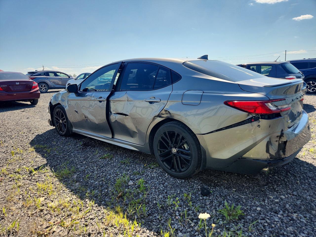 2025 Toyota Camry Xse - zdjęcie 2