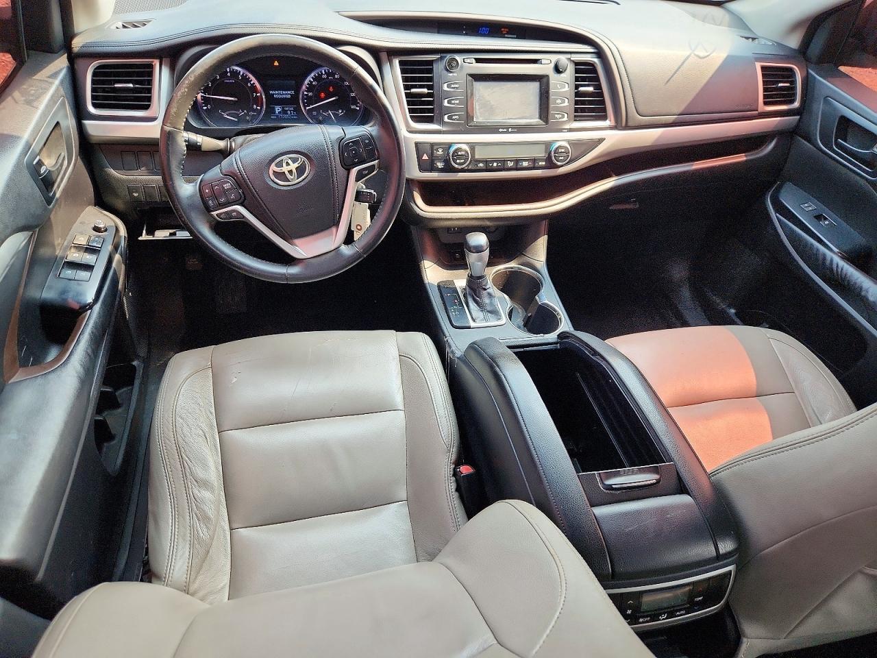 2014 Toyota Highlander Le Plus - zdjęcie 8