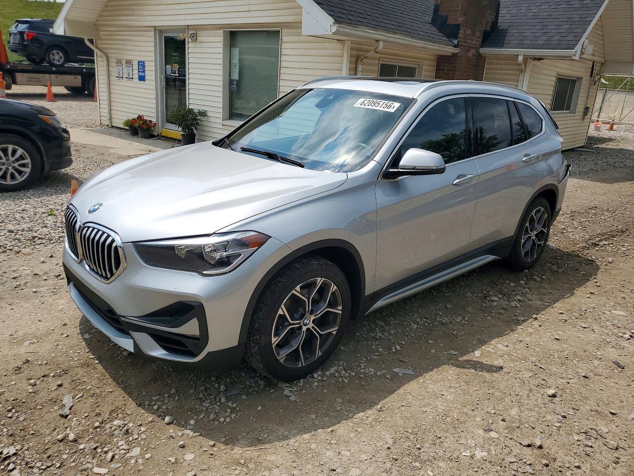 2020 BMW X1 xDrive28I - zdjęcie główne