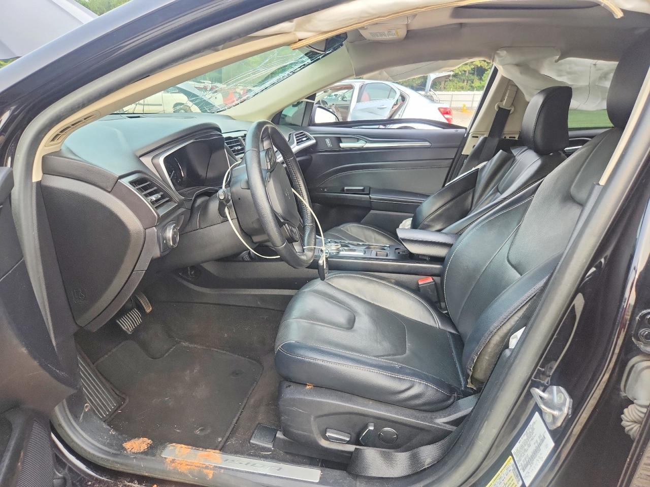 2020 Ford Fusion Titanium - zdjęcie 7