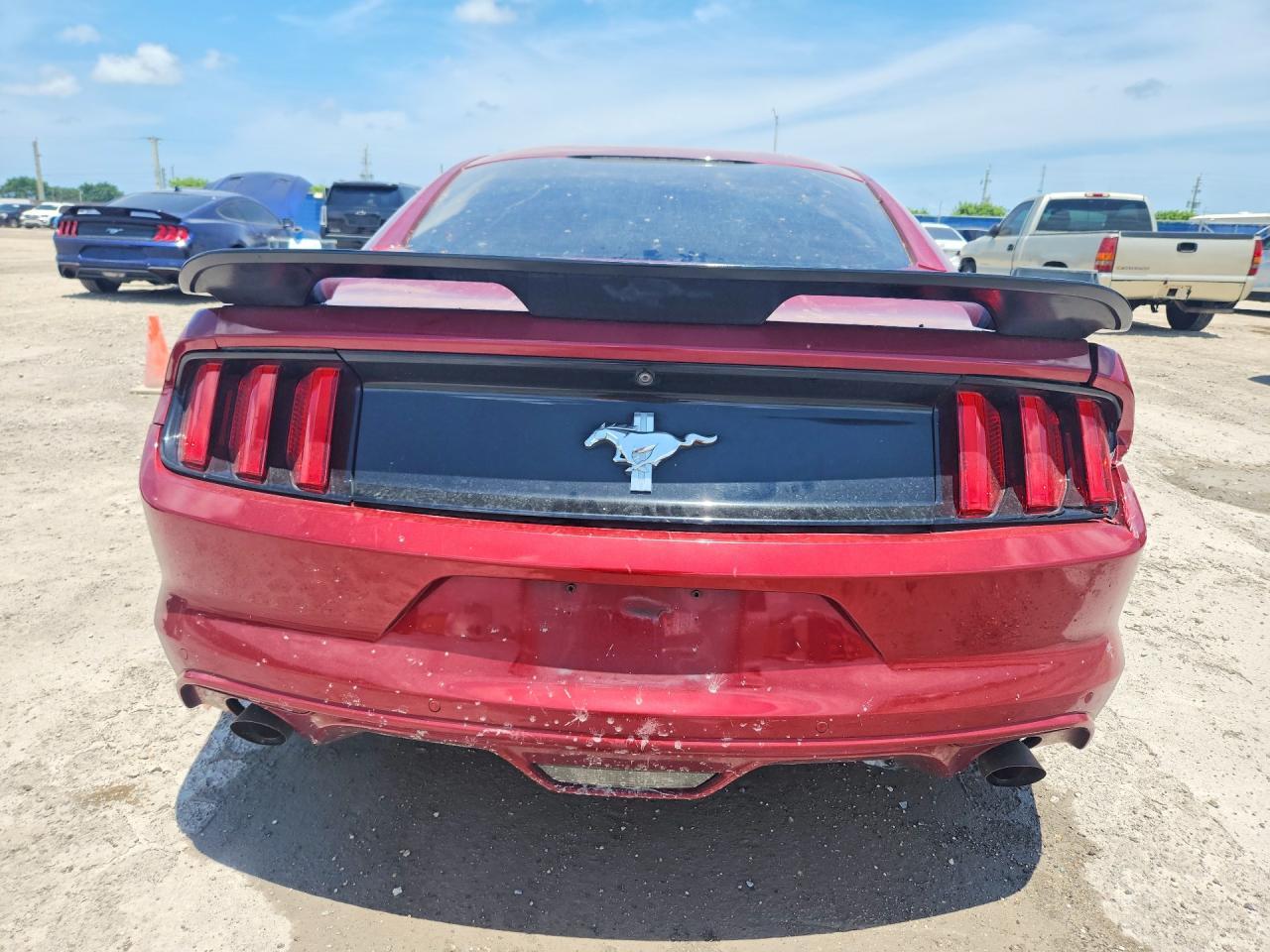 2017 Ford Mustang - zdjęcie 6