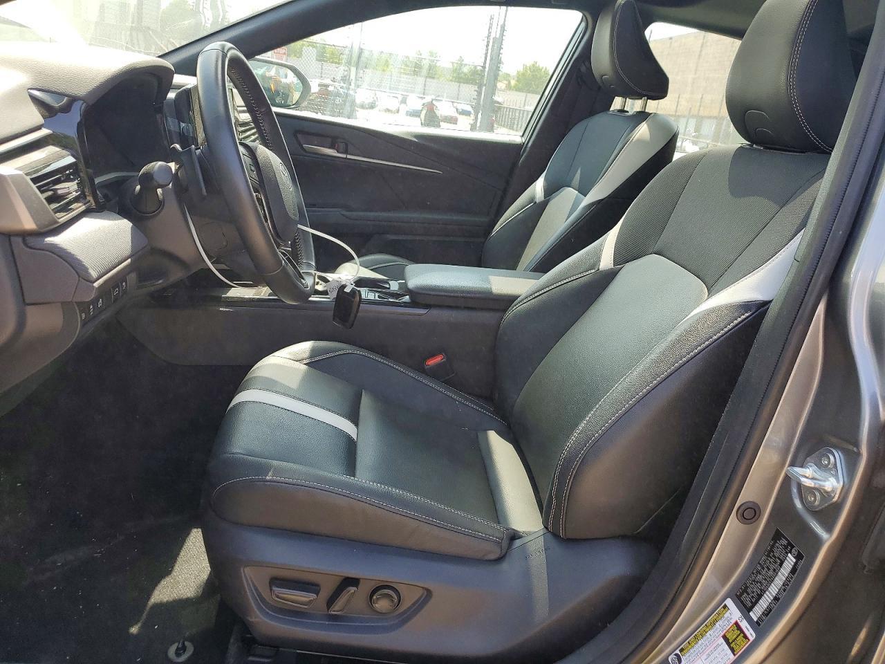 2025 Toyota Camry Se - zdjęcie 7