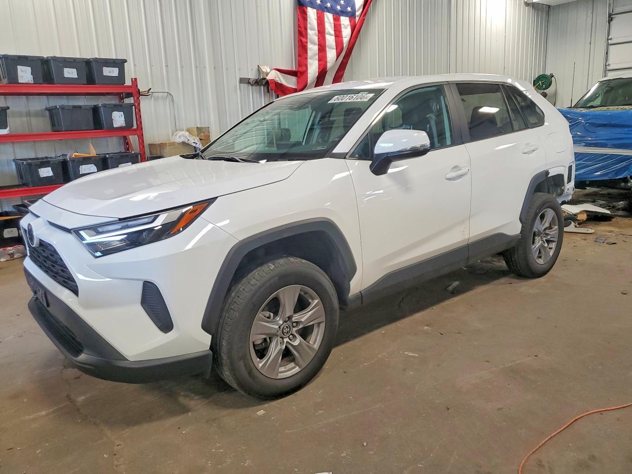 2024 Toyota Rav4 Xle - zdjęcie główne