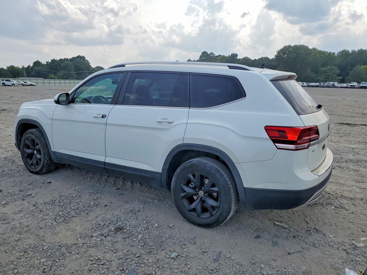 2018 Volkswagen Atlas Se - zdjęcie 2
