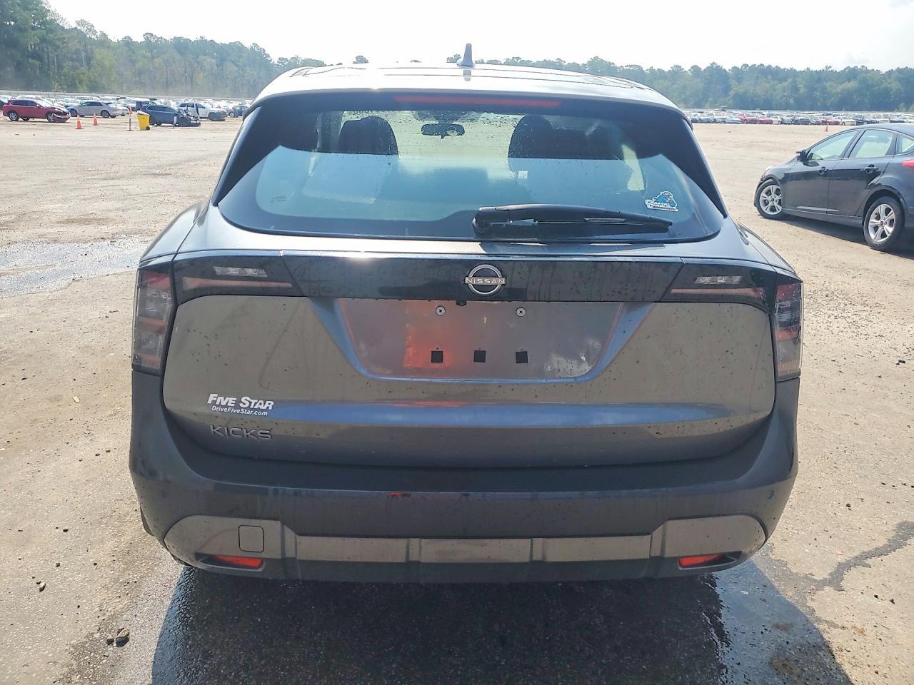 2025 Nissan Kicks S - zdjęcie 6