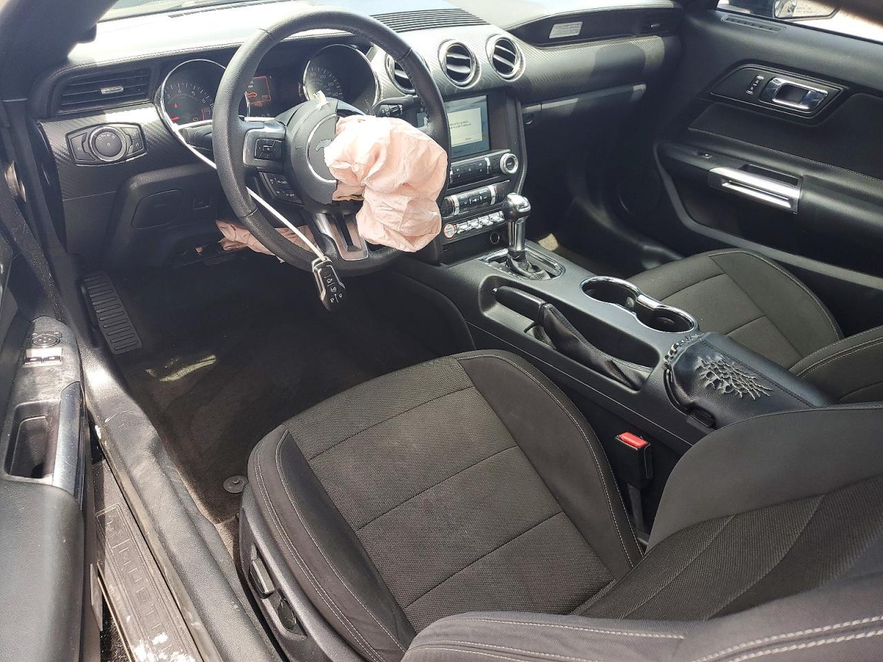 2015 Ford Mustang - zdjęcie 8