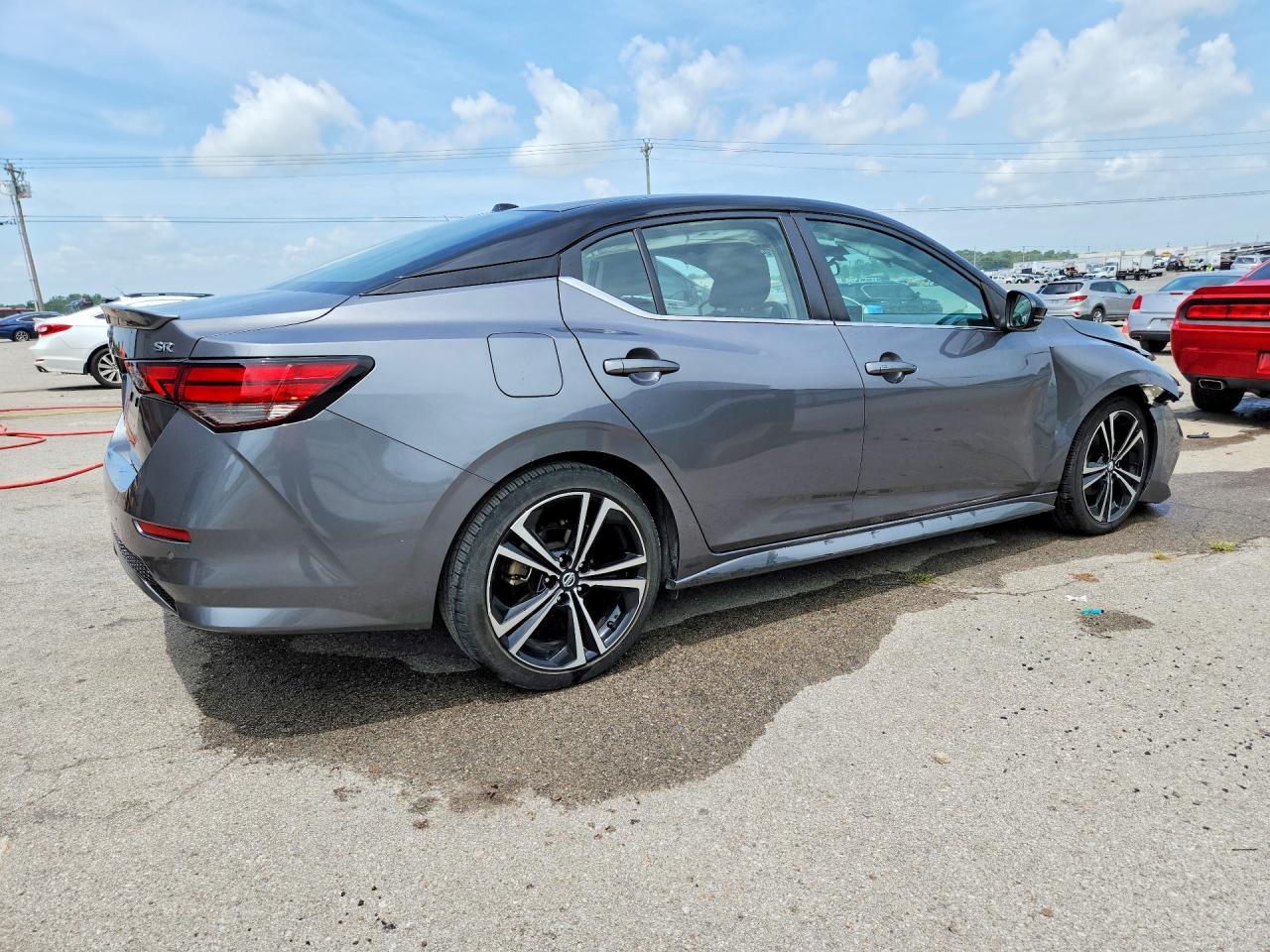 2021 Nissan Sentra Sr - zdjęcie 3