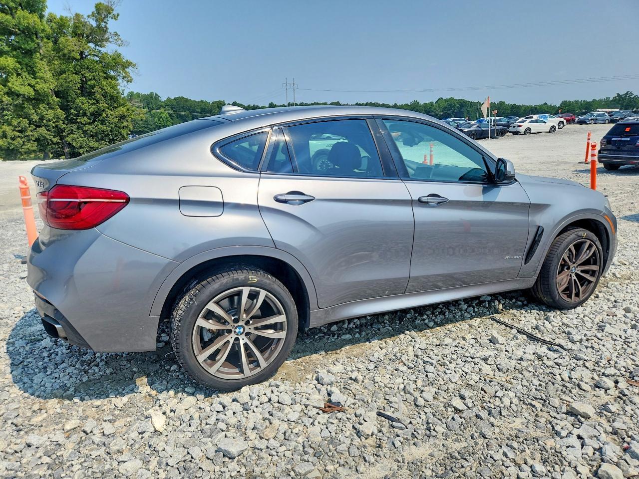 2015 BMW X6 xDrive50I - zdjęcie 3