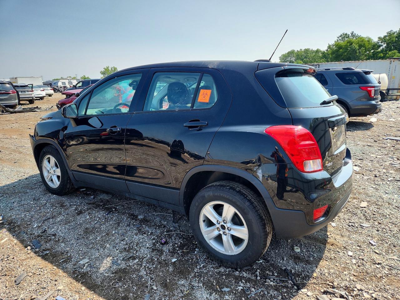 2020 Chevrolet Trax Ls - zdjęcie 2
