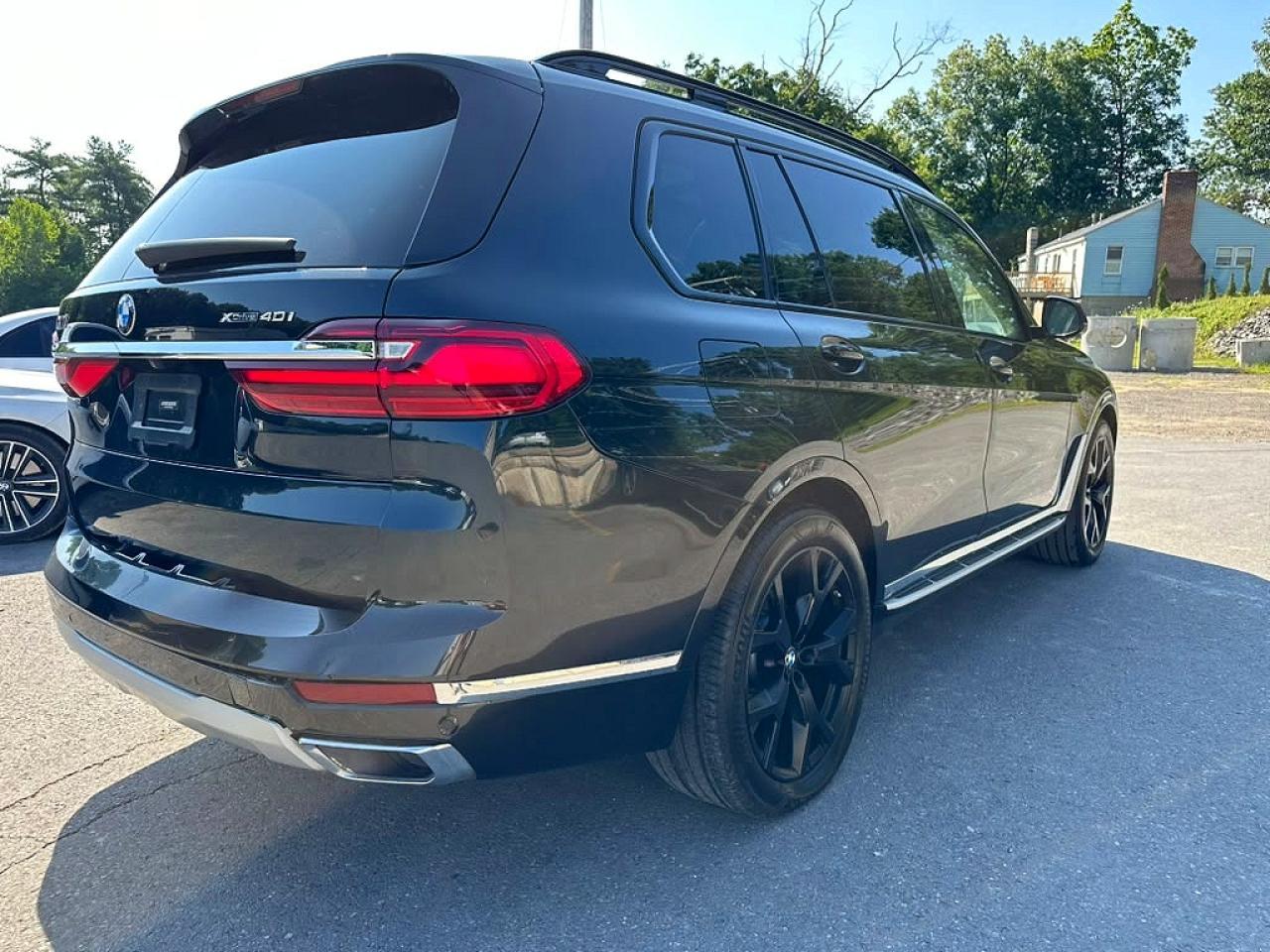 2021 BMW X7 xDrive40I - zdjęcie 3
