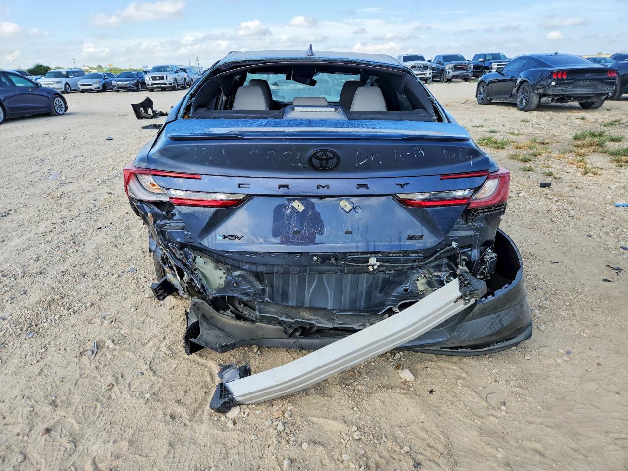 2026 Toyota Camry Se - zdjęcie 6